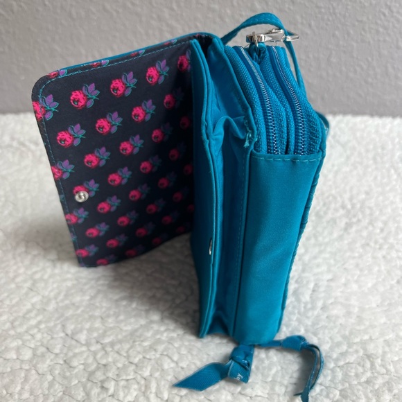 Vera Bradley RFID 3-in-1 Crossbody w/adjustable/removable xbody strap~Bahama Bay - Picture 8 of 8